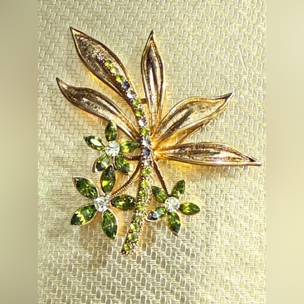 Vintage Gorgeous Gold and Green Leaf Brooch - Statement piece! Missing Stones!